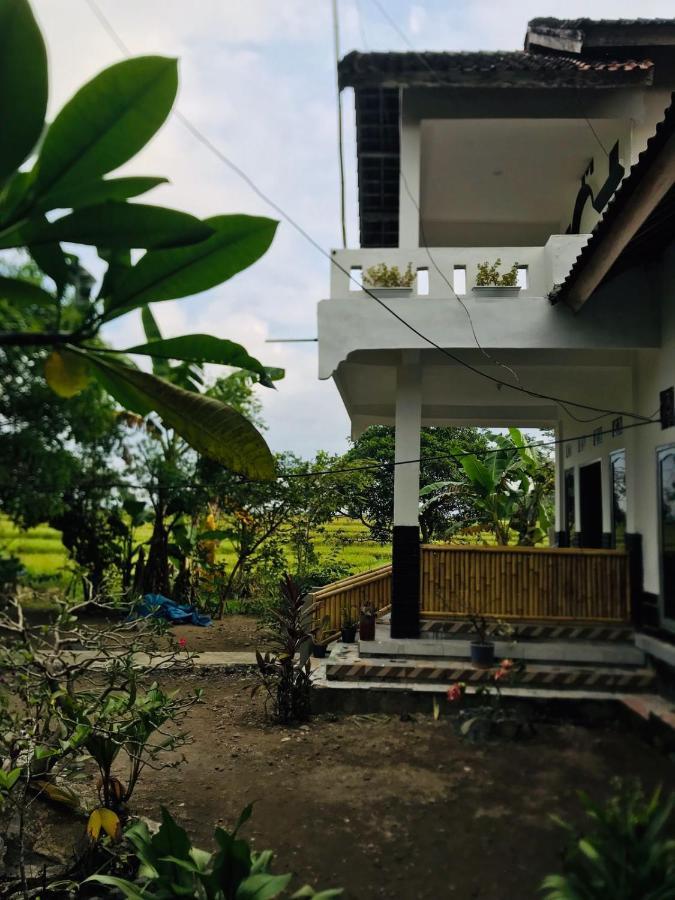 Tiara Homestay Plambi Exterior foto